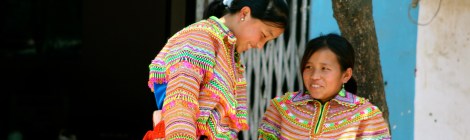 Flower Hmong girls