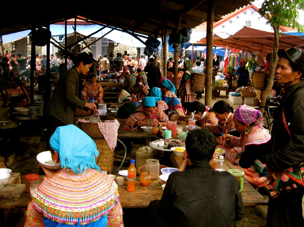 Bac Ha food court